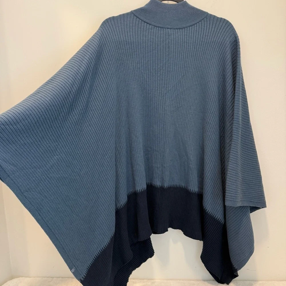 NWT Lululemon On The Go Poncho Iron Blue / True Navy